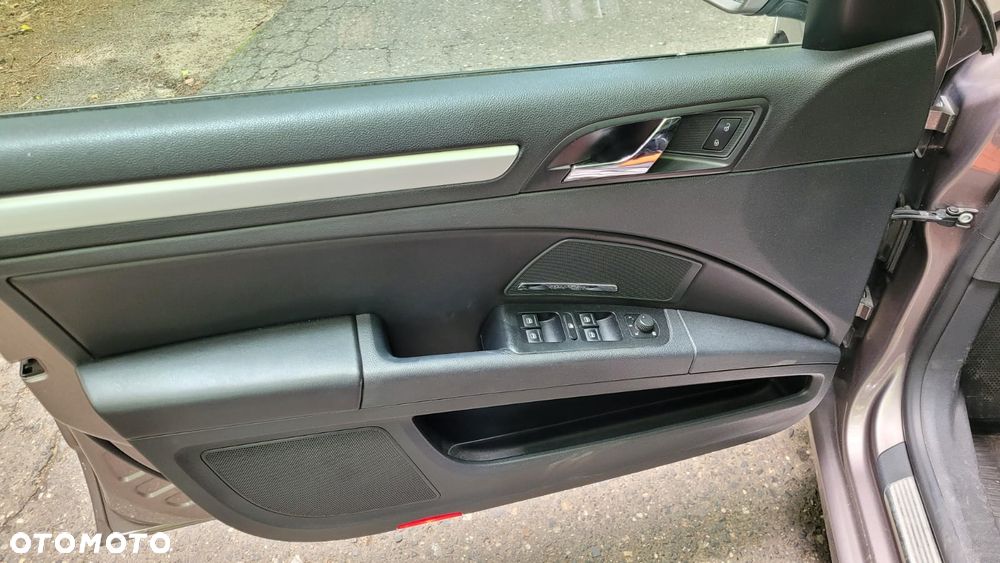 Skoda Superb 2.0 TDI 4x4 Family - 23