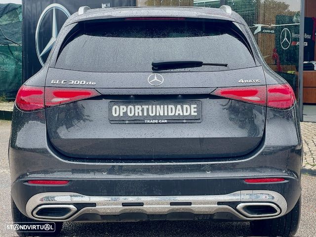 Mercedes-Benz GLC 300 de 4Matic - 23