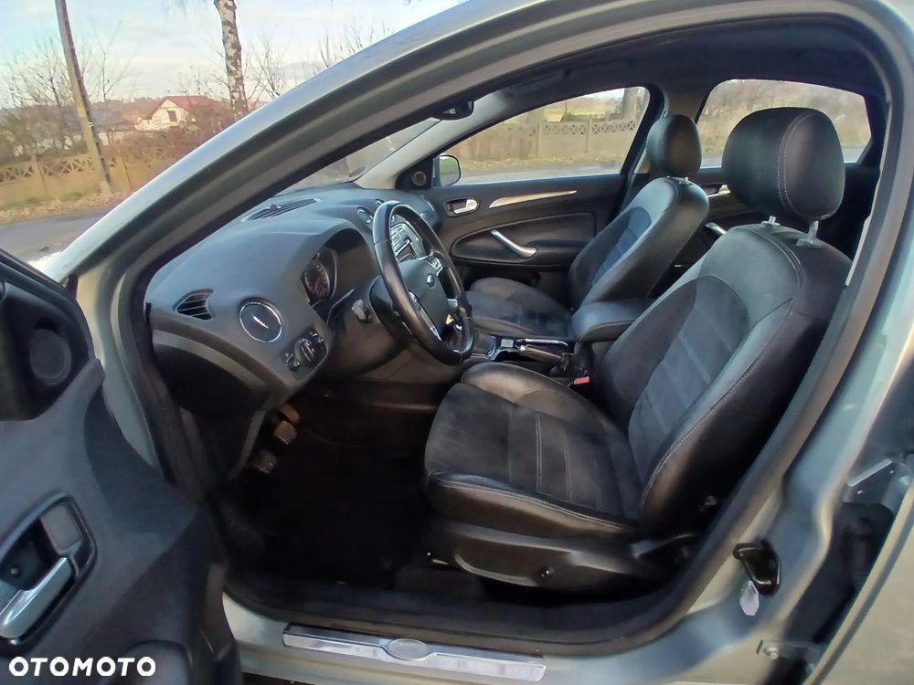 Ford Mondeo 2.5 Titanium X - 22