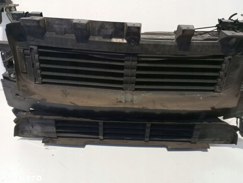 Pas przedni chłodnice VOLVO XC40 XC 40 2,0D