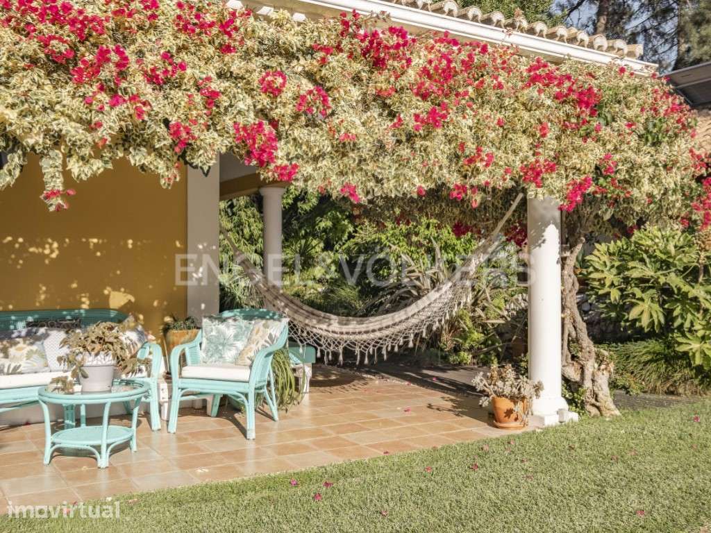 Encantadora moradia T5+1 com piscina e jardim privativo - Grande imagem: 3/48
