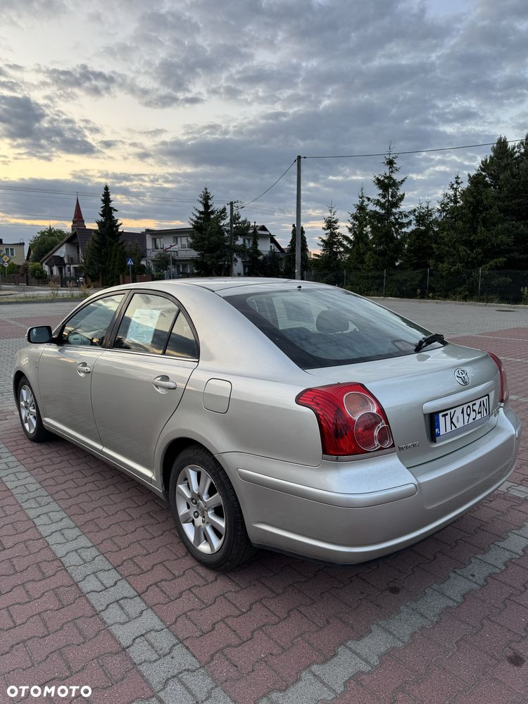 Toyota Avensis - 3