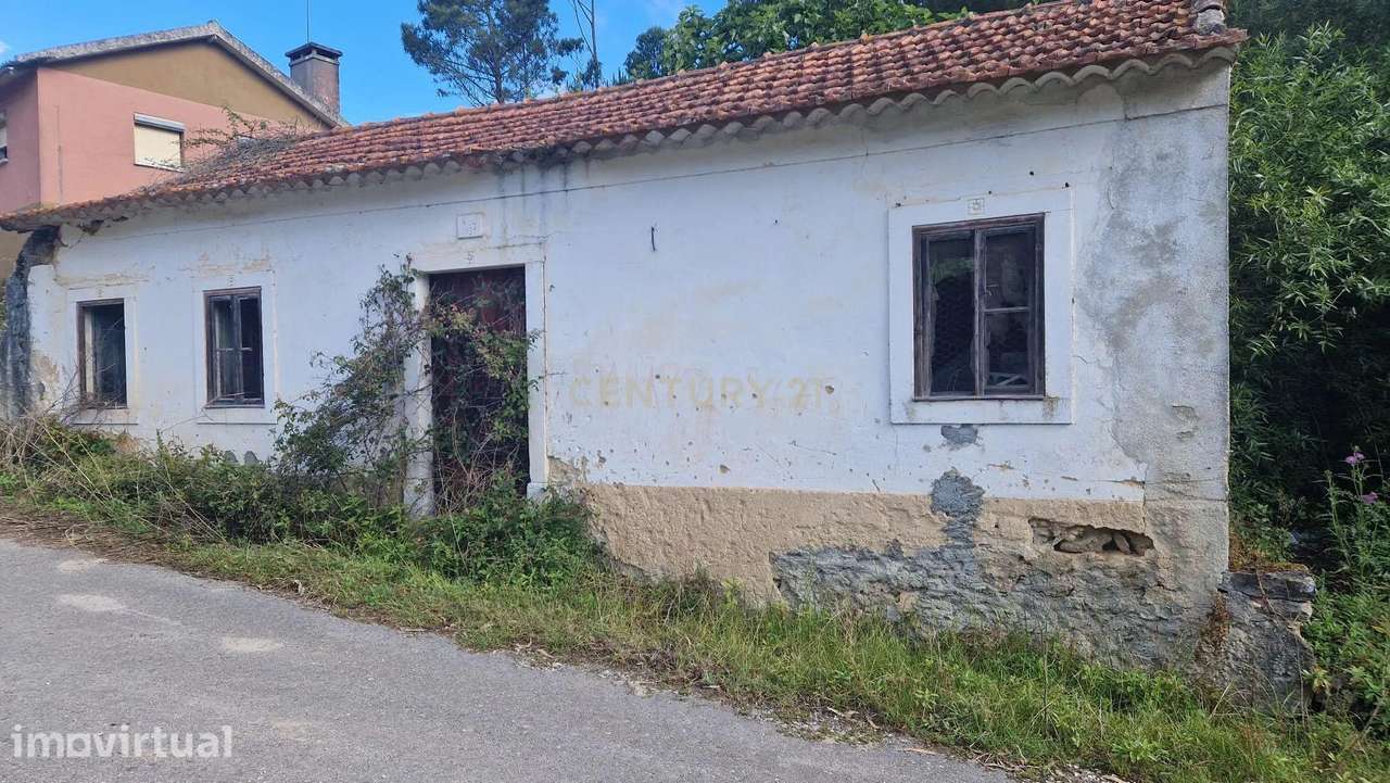 Quintinha com 2 moradias : Oportunidade de Recuperação Única - Grande imagem: 2/59