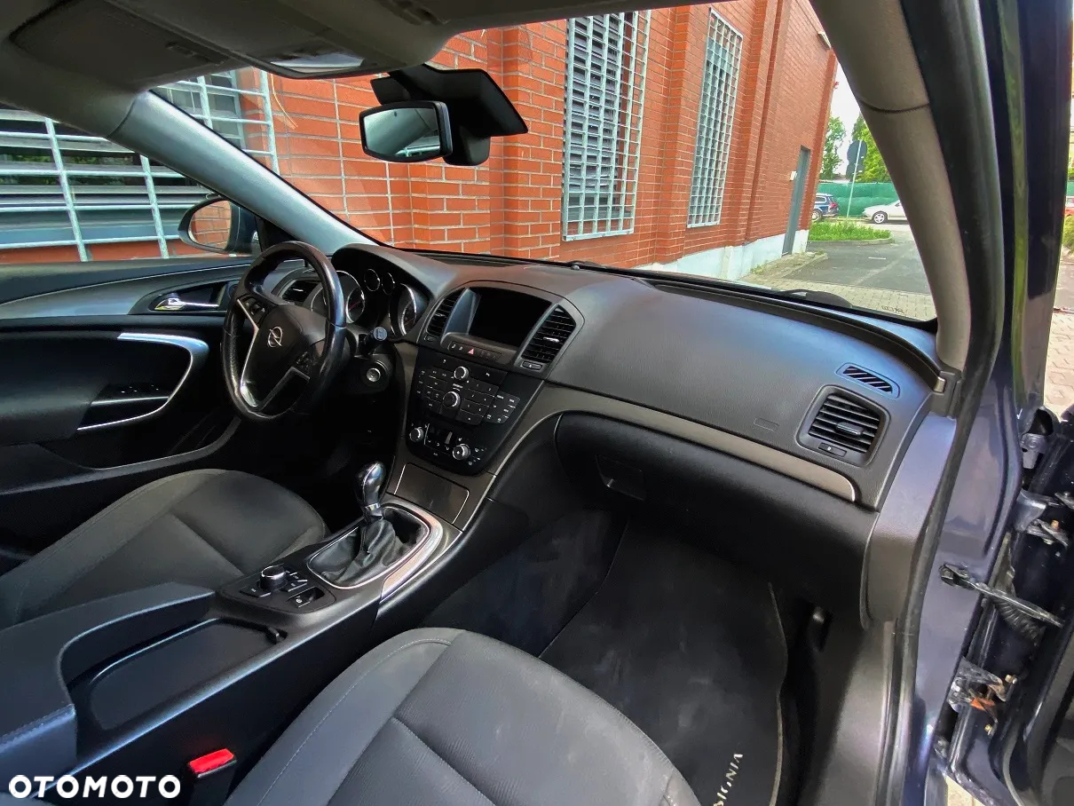 Opel Insignia 2.0 CDTI Sports Tourer - 16