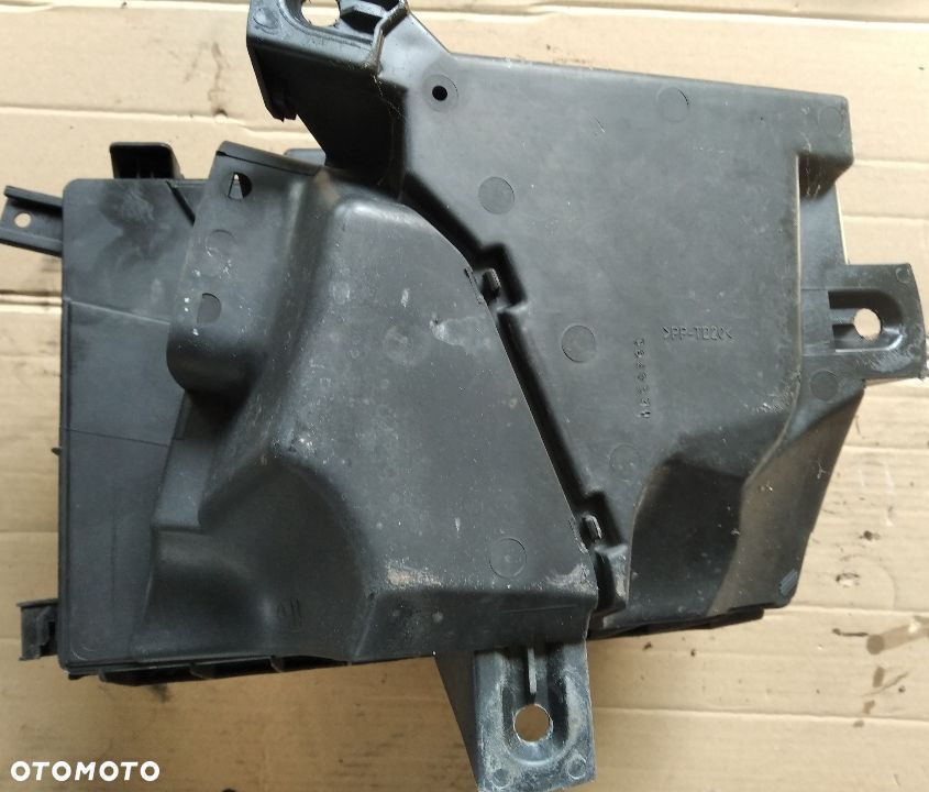 Volvo S60 V70 S80 XC70 2.0 t 2.4T 2.4 T obudowa filtra powietrza 8649673 - 3