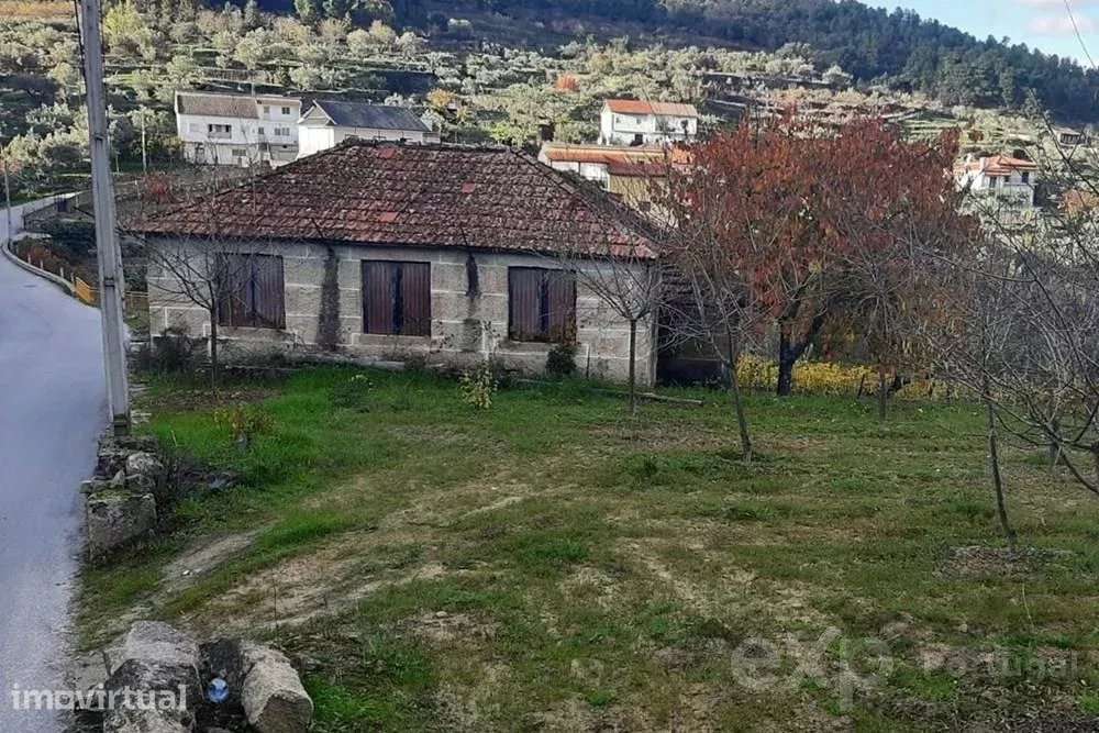 Armazém Agrícola em Pegarinhos, Alijó - Grande imagem: 2/9