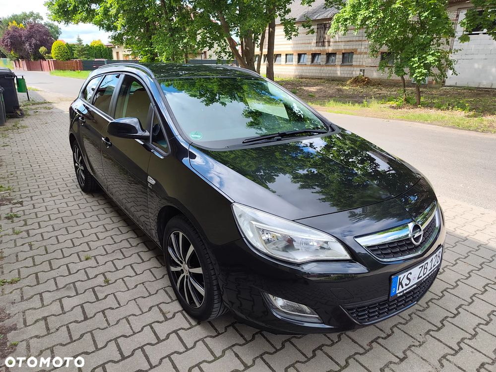 Opel Astra 1.4 Turbo 150 Jahre - 3