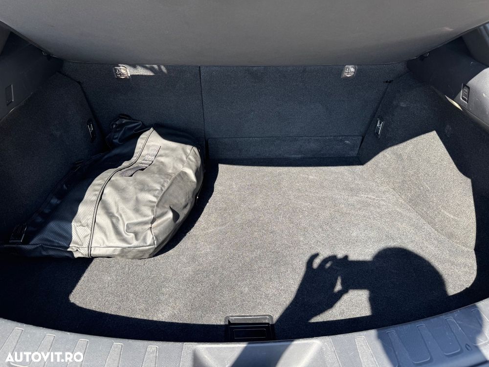 Lexus UX 300e Executive - 22