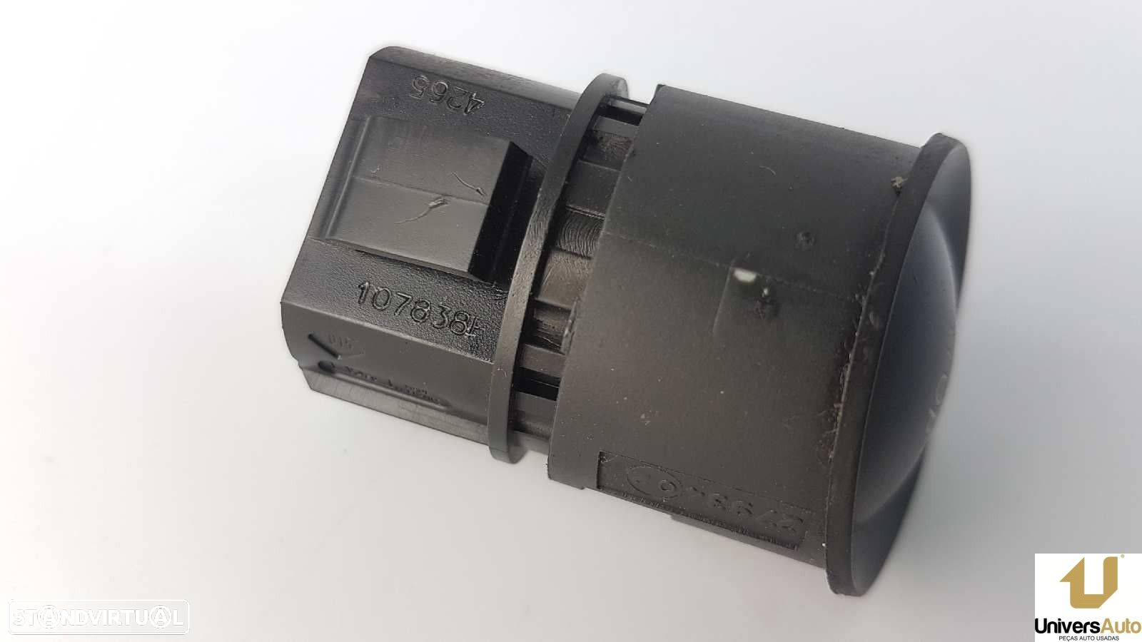 INSERIR INTERRUPTOR DE PARADA RENAULT MEGANE II BERLINA 5P LUXE PRIVILEGE - 4