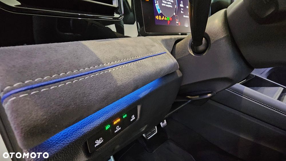 Volkswagen Tiguan - 26