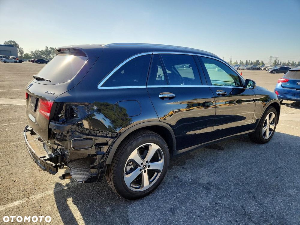 Mercedes-Benz GLC 300 4Matic 9G-TRONIC - 4