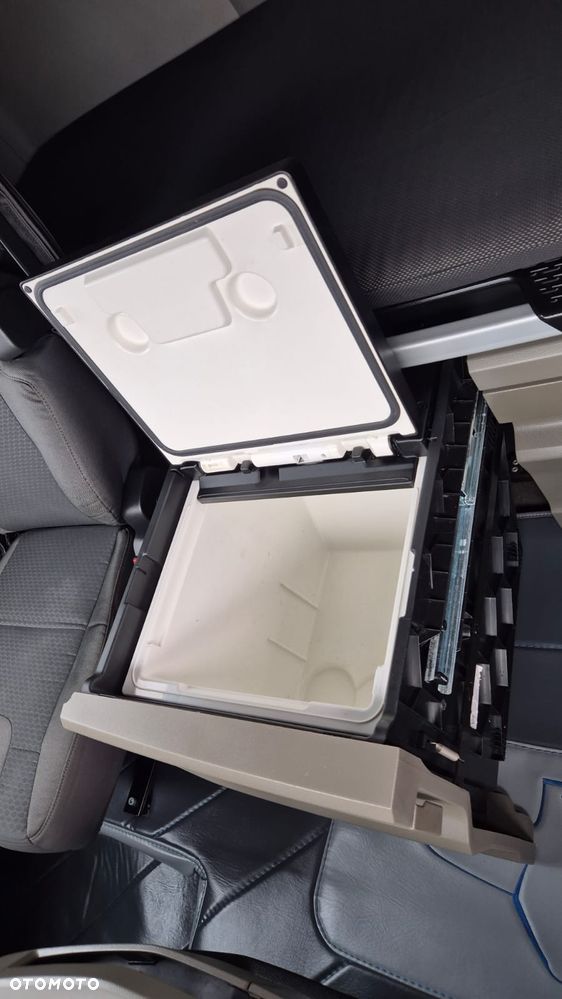 MAN MAN///TGX///26.470///2021///ZESTAW/// TANDEM///PRZEJAZDOWY///7.70+7.70/// LEDY///KLIMATYZACJA POSTOJOWA/// DACH PODNOSZONY/// - 30