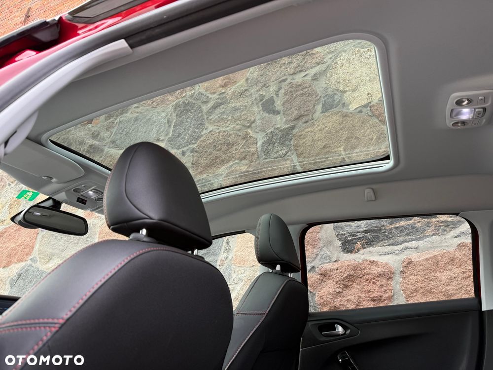 Peugeot 2008 PureTech 110 Stop&Start EAT6 GT-Line Edition - 16