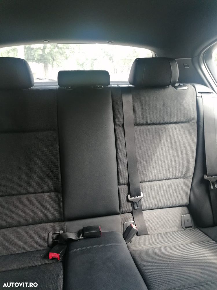 BMW Seria 1 118i - 4