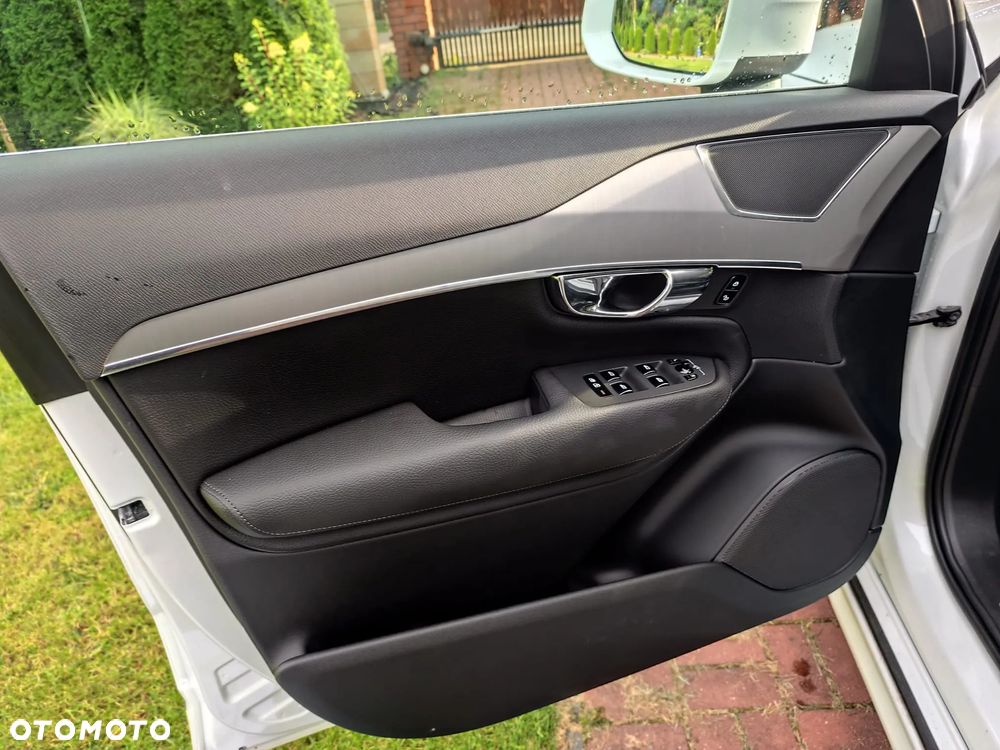 Volvo XC 90 D5 SCR AWD Inscription 7os - 34