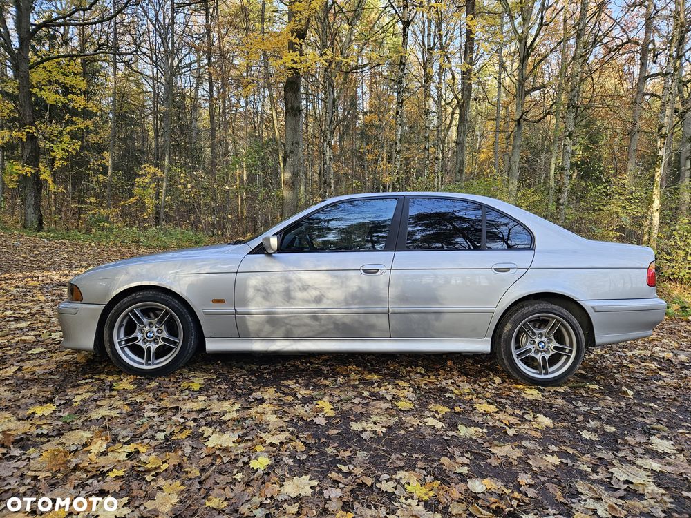 BMW Seria 5 525i - 2