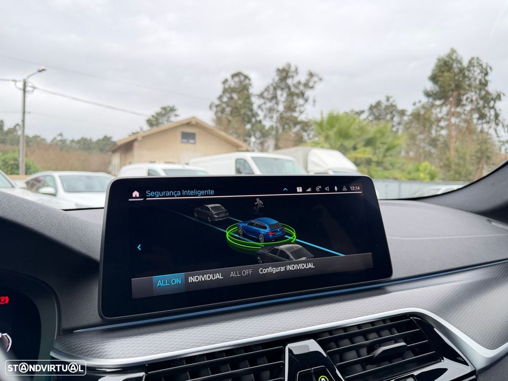 BMW 530 e Pack 50 anos M - 28