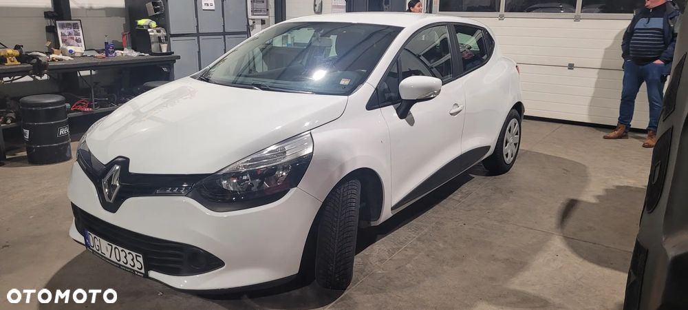 Renault Clio 1.2 16V Intens - 4