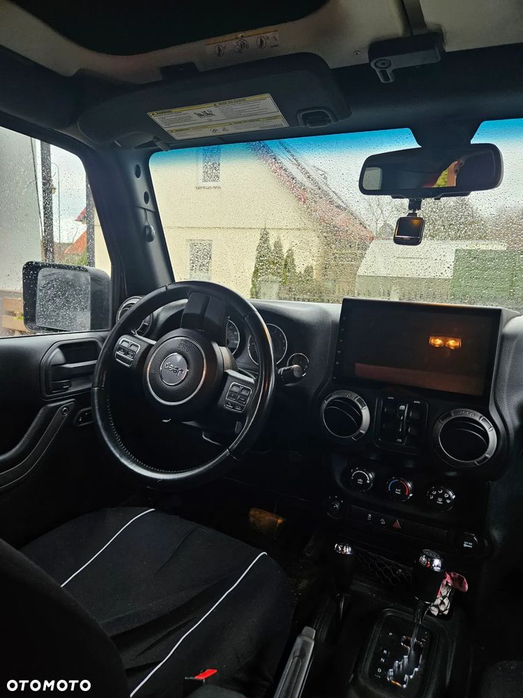 Jeep Wrangler - 4
