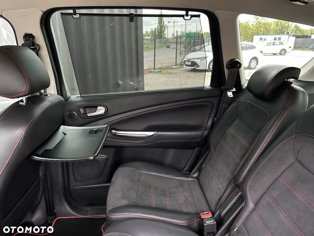 Ford S-Max 2.0 EcoBoost ST-Line - 28