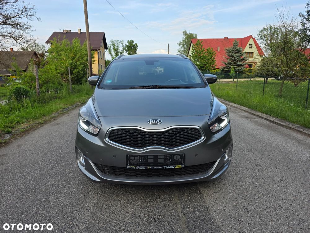 Kia Carens - 6