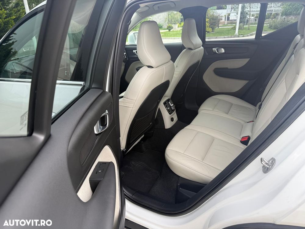 Volvo XC 40 Recharge T4 Twin Engine AT7 Inscription Expression - 6