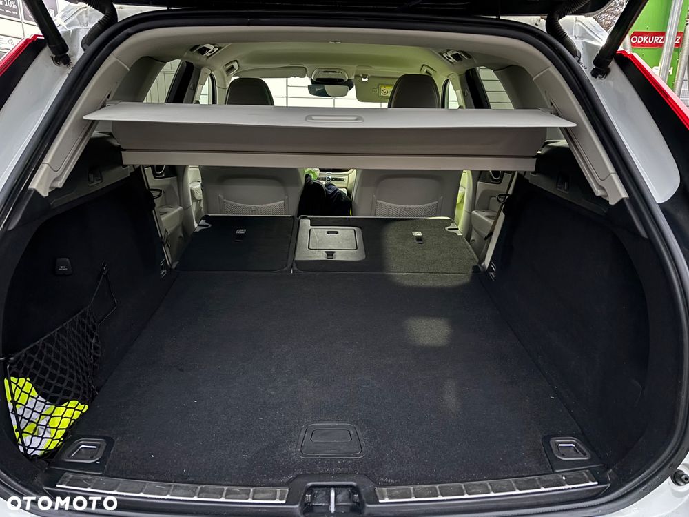 Volvo XC 60 B4 D Inscription - 28