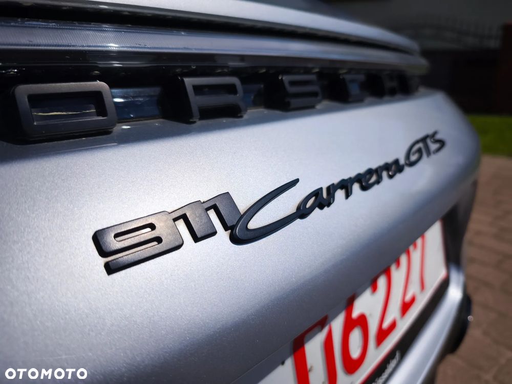 Porsche 911 Carrera GTS PDK - 17
