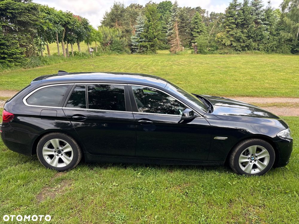 BMW Seria 5 525d xDrive - 6