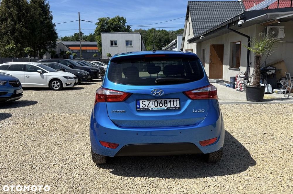 Hyundai ix20 1.4 blue - 3