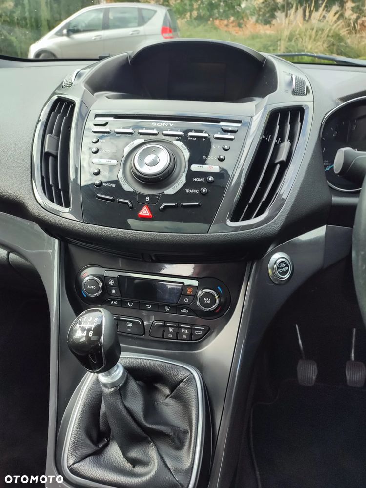 Ford Kuga 2.0 TDCi 4x4 Titanium - 23