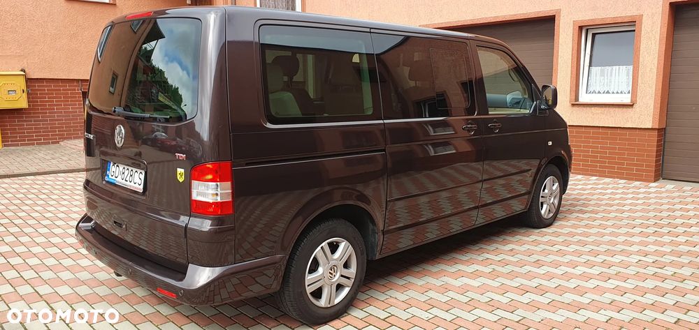 Volkswagen Multivan - 25