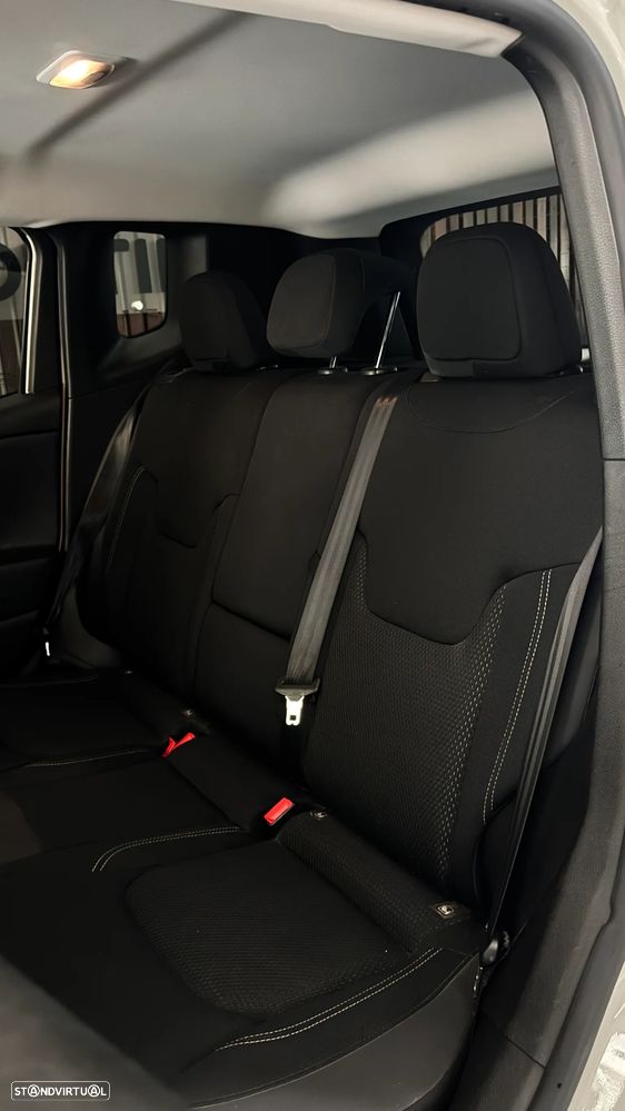 Jeep Renegade 1.6 MJD Limited - 20