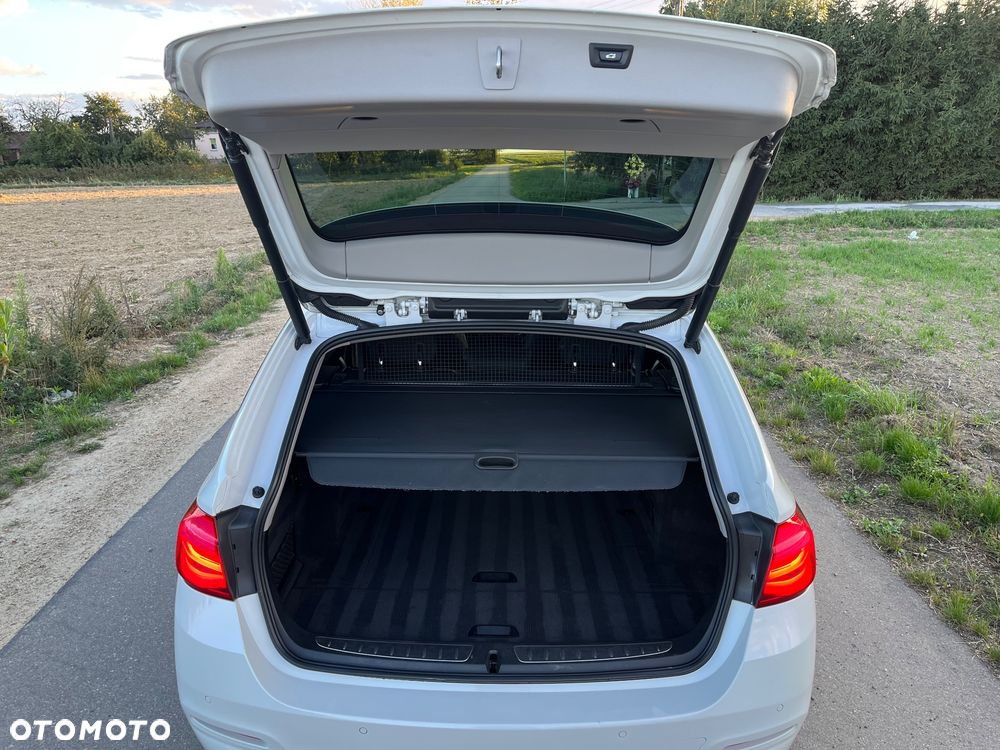 BMW Seria 3 320d Sport Line - 14