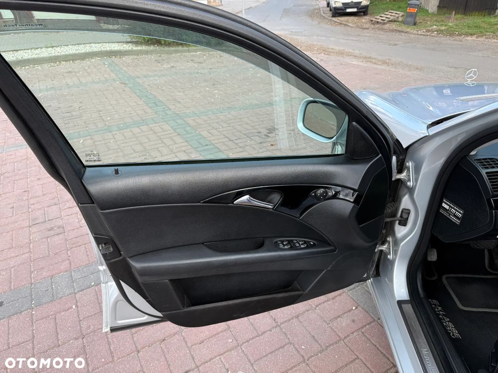 Mercedes-Benz Klasa E - 21