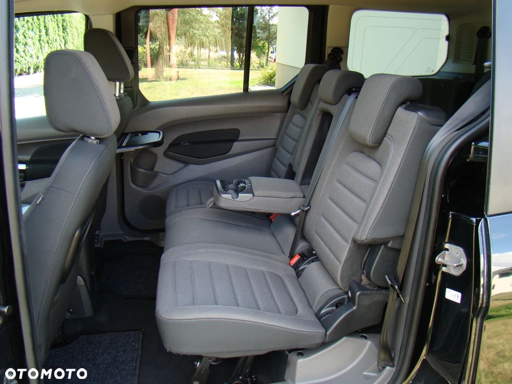 Ford Tourneo Connect Grand - 30