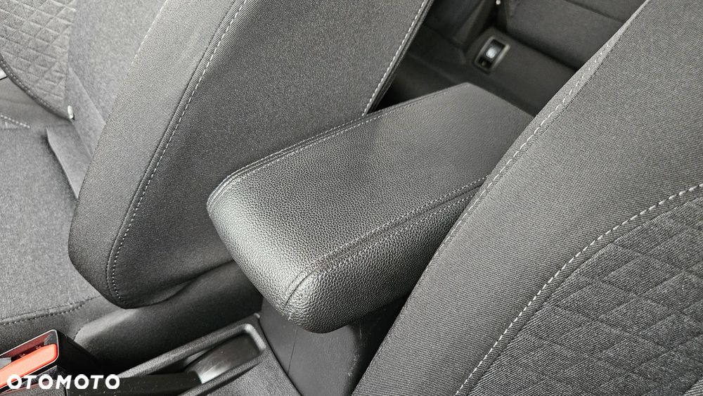 Renault Clio - 25