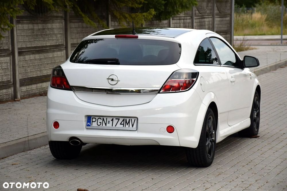 Opel Astra III GTC 1.6 Sport - 9