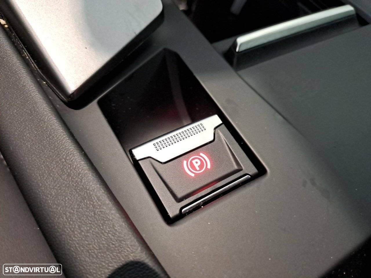 Peugeot 408 1.2 PureTech Allure EAT8 - 26