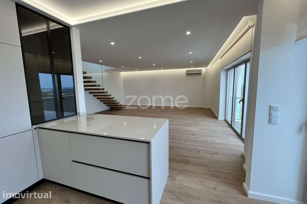 Apartamento Cobertura Duplex T2+2 Com Terraço - Quinta Belo Horizonte - Grande imagem: 4/15