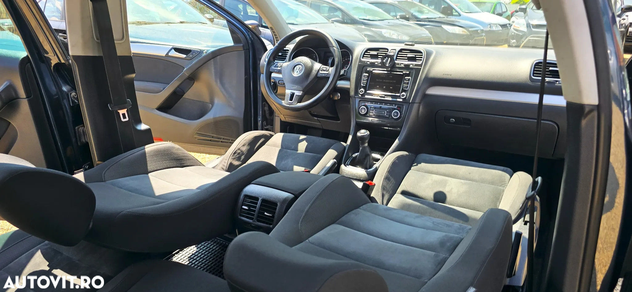 Volkswagen Golf 2.0 TDI Highline - 17