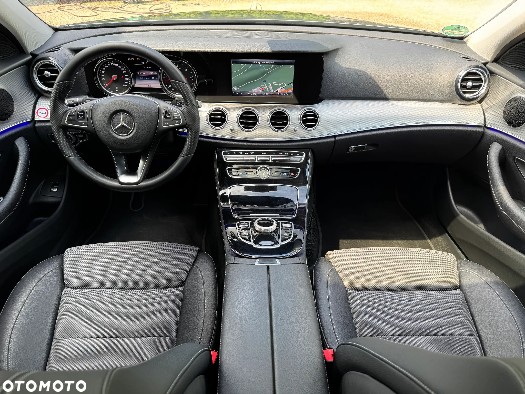 Mercedes-Benz Klasa E 200 d T 9G-TRONIC Exclusive - 17