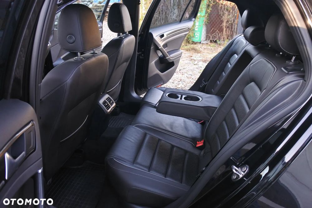 Volkswagen Golf - 8