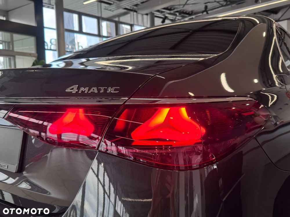 Mercedes-Benz Klasa E 200 mHEV 4-Matic AMG 9G-Tronic - 9