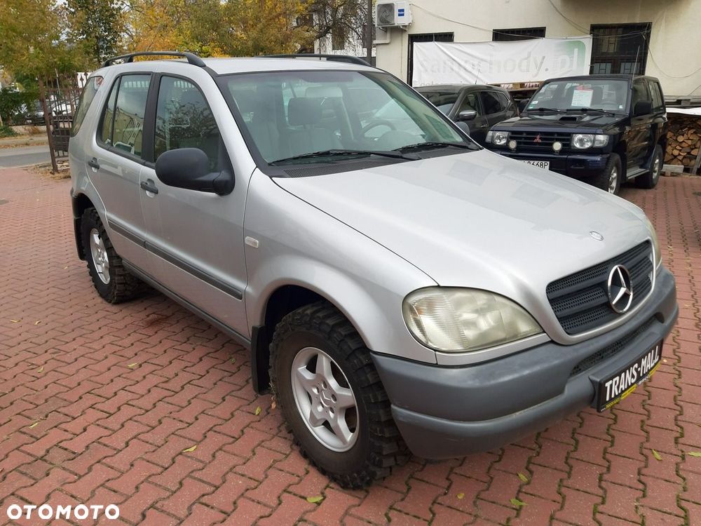 Mercedes-Benz ML 2000