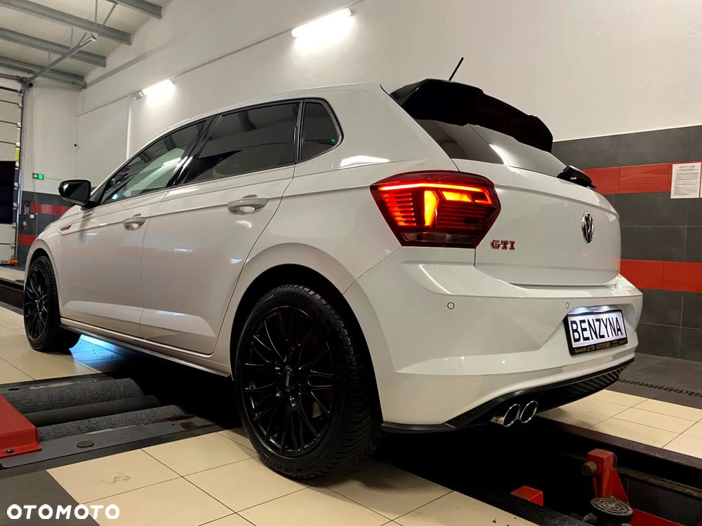 Volkswagen Polo 2.0 TSI OPF DSG GTI - 17