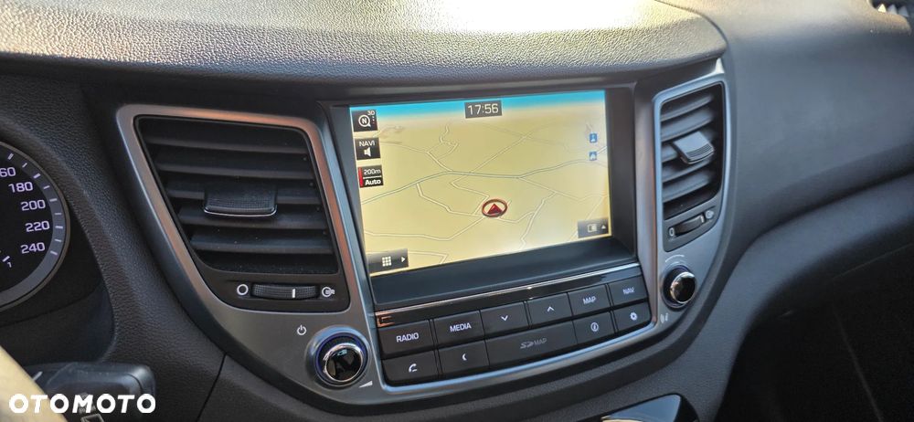 Hyundai Tucson 2.0 CRDi 4WD Automatik Advantage - 18