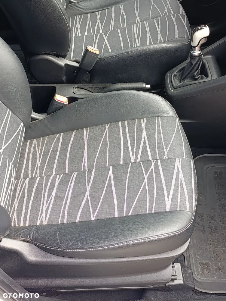 Kia Venga 1.4 CVVT Attract - 20