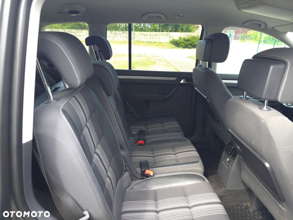 Volkswagen Touran 1.6 TDI DPF BlueMotion Technology DSG MATCH - 13