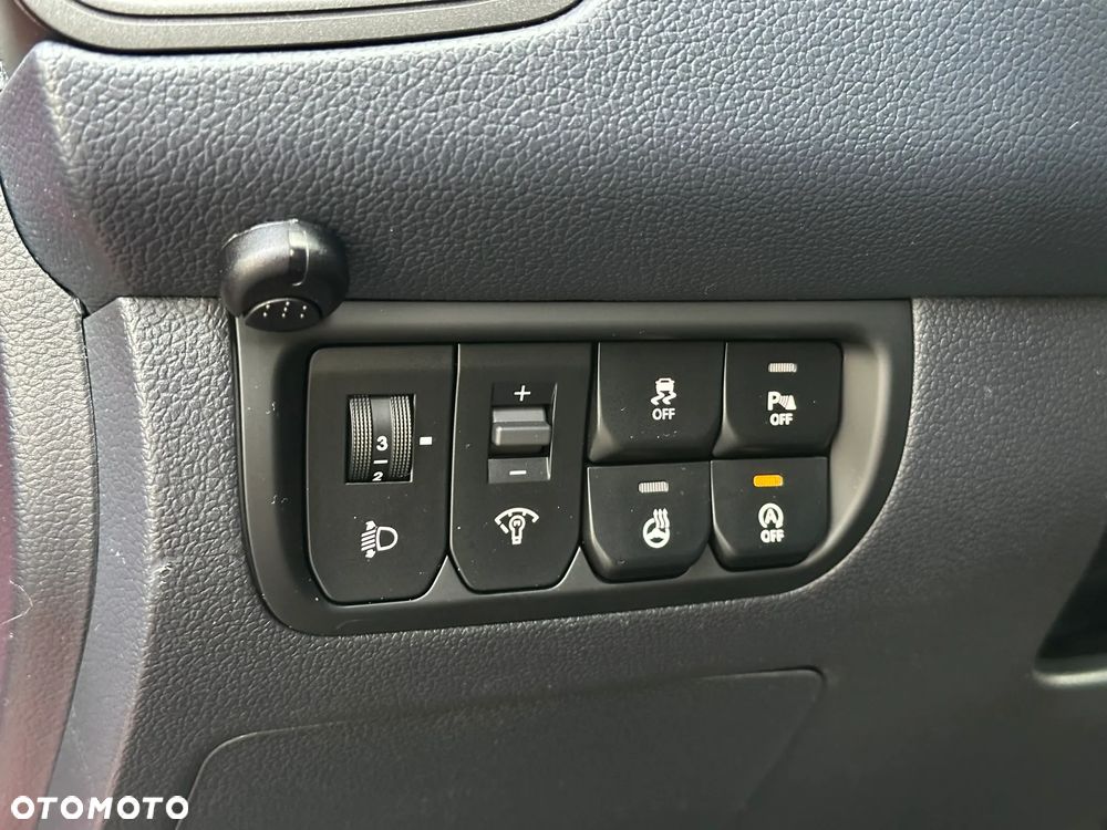 Kia Rio - 16